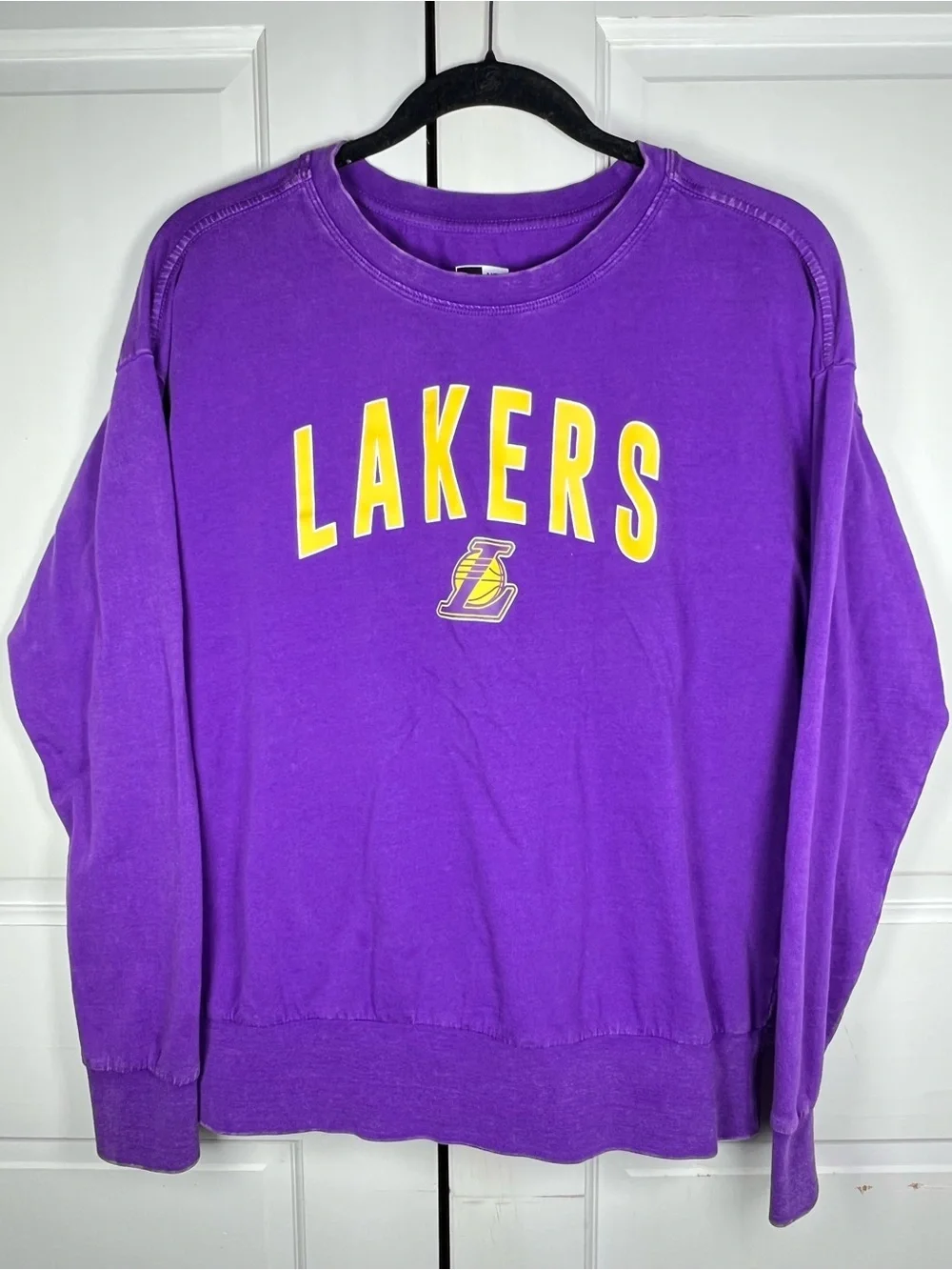 LAKERS 🏀 New Era Purple 100% Cotton Crewneck Sweatshirt Size Medium